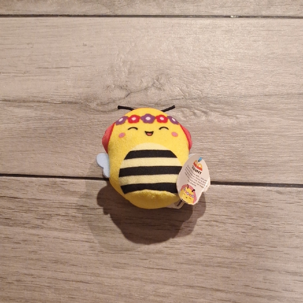🍁Happy Meal Mcdonalds Squishmallows Sunny The Bee🐬